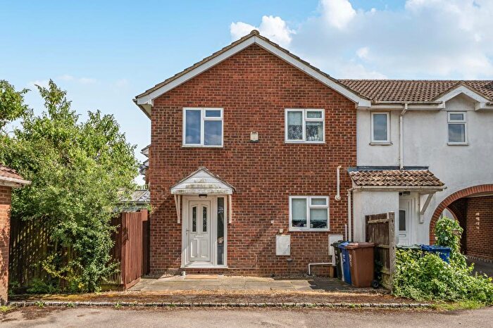 3 Bedroom Terraced House For Sale In Kingfisher Way, Langford Village, Bicester, Oxfordshire, OX26