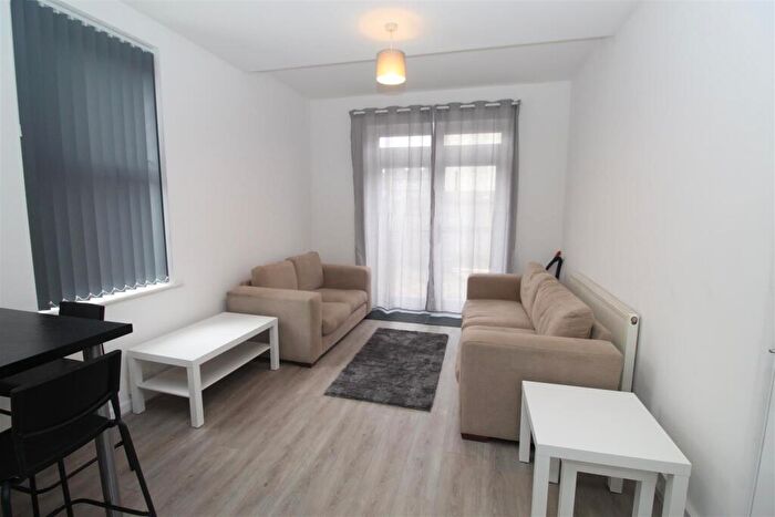 5 Bedroom House To Rent In Flora Street, Cathays, Cardiff, CF24