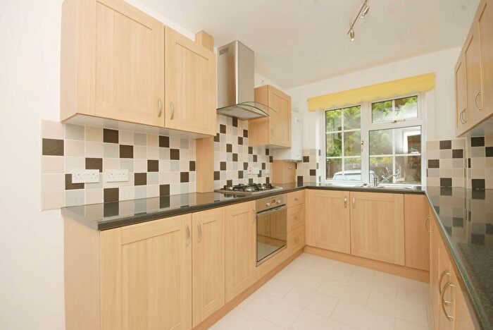 2 Bedroom Flat For Sale In Brooklyn Court, Woking, GU22