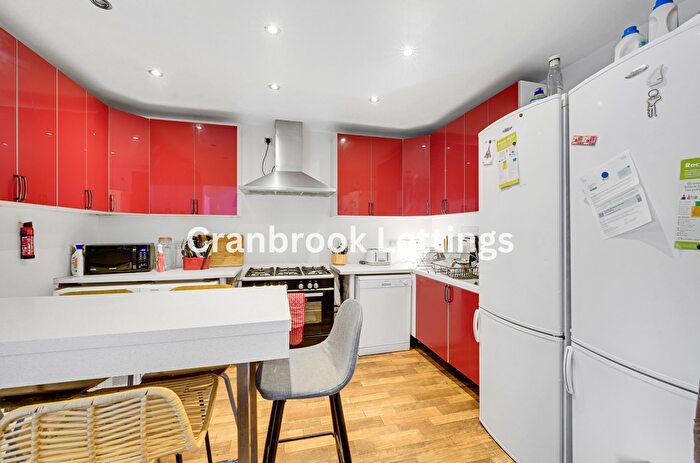 5 Bedroom Terraced House For Sale In Waremead Road, IG2