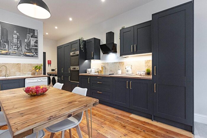 6 Bedroom End Of Terrace House To Rent In Fawcett Road, Southsea, Portsmouth, PO4