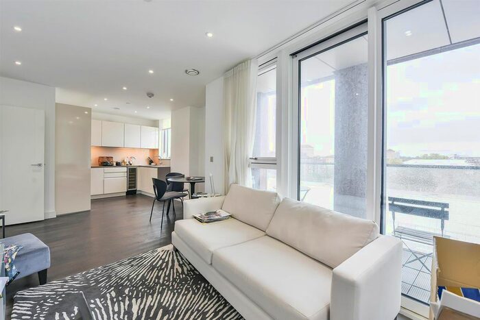 2 Bedroom Flat To Rent In Hebden Place, London, SW8