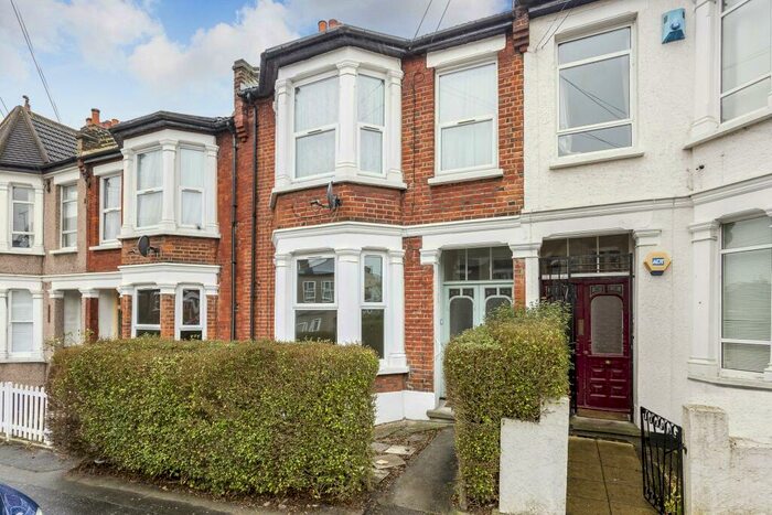 2 Bedroom Flat To Rent In Niederwald Road, SE26