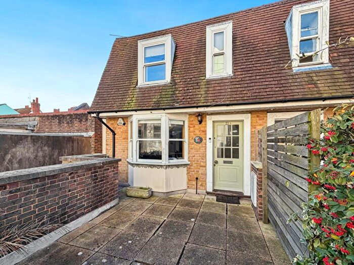 2 Bedroom Maisonette For Sale In Dukes Lane, Brighton, BN1
