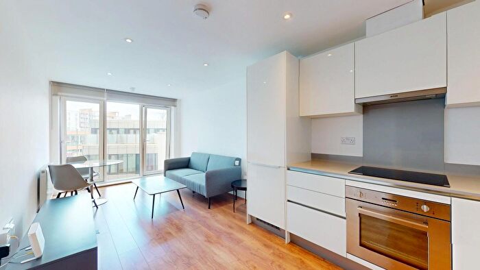 1 Bedroom Flat To Rent In Headstone Road, Harrow, HA1