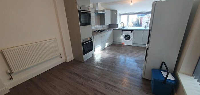 6 Bedroom Terraced House To Rent In Kings Road, Canton, Cardiff, CF11