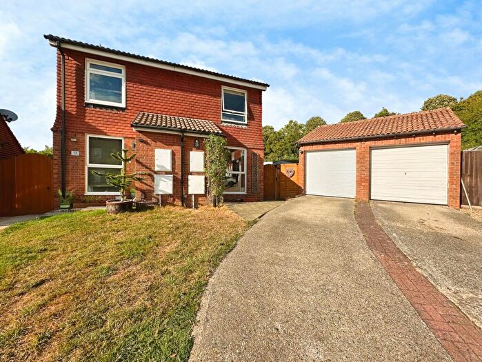 2 Bedroom Semi Detached House For Sale In Scarlatti Road, Basingstoke, Hampshire, RG22
