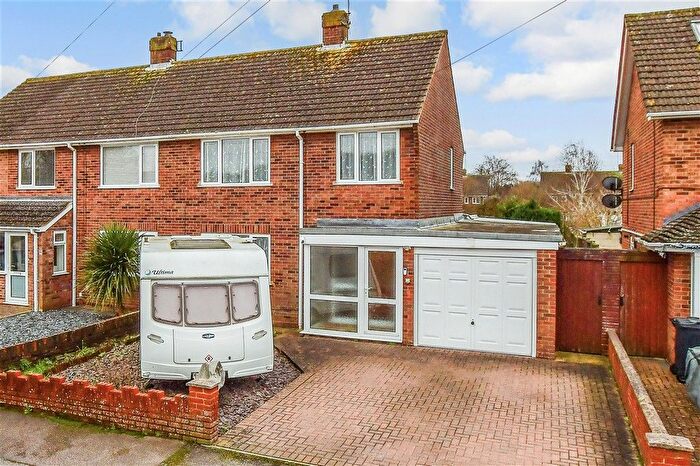 3 Bedroom Semi Detached House For Sale In Woodlands Road, Willesborough, Ashford, Kent, TN24