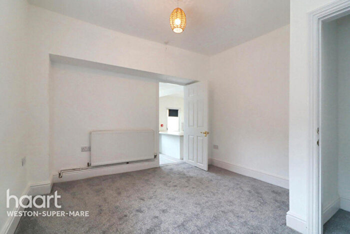 2 Bedroom Apartment For Sale In Charlton Road, Weston-Super-Mare, BS23
