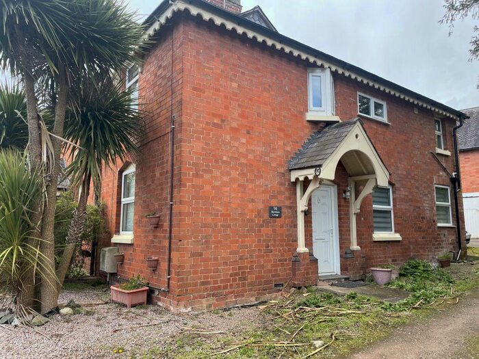 2 Bedroom Cottage To Rent In Main Street, Kirby Muxloe, Leicester, LE9