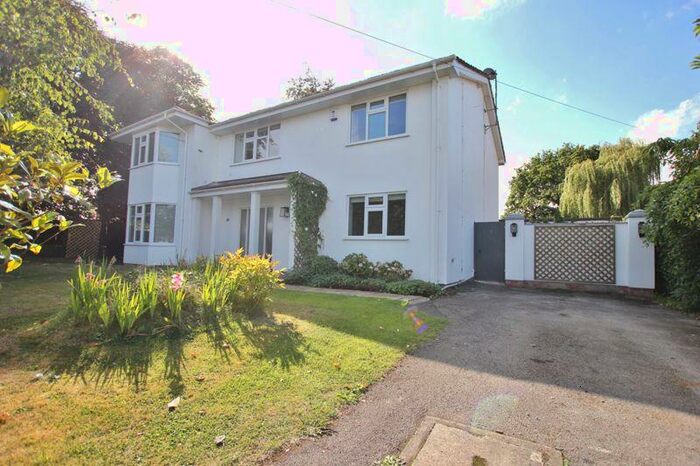 4 Bedroom Detached House For Sale In Widgeons Covert, Thornton Hough, Wirral, CH63