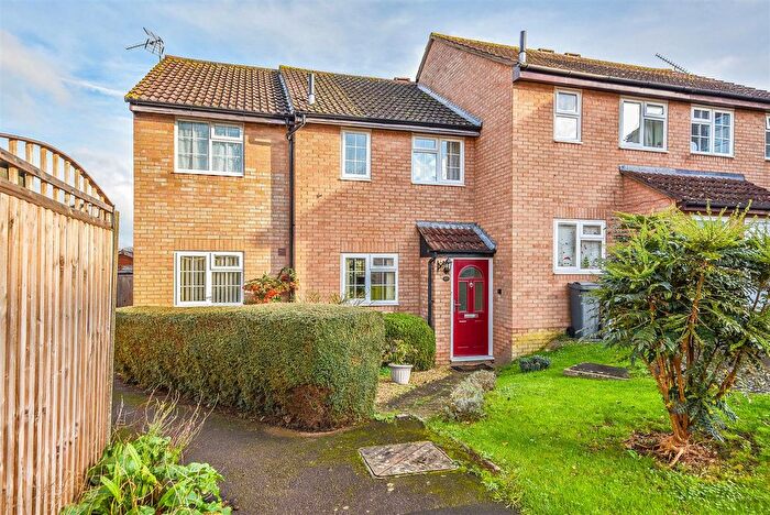 3 Bedroom Semi-Detached House For Sale In Shutehay Drive, Cam, Dursley, GL11