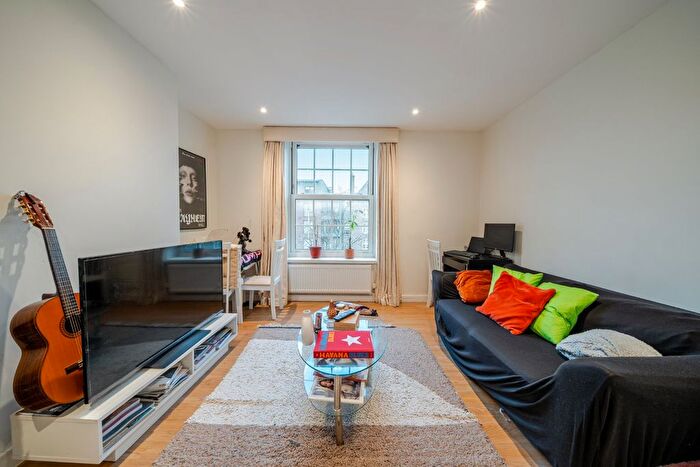2 Bedroom Flat For Sale In Wandsworth Road, London, SW8