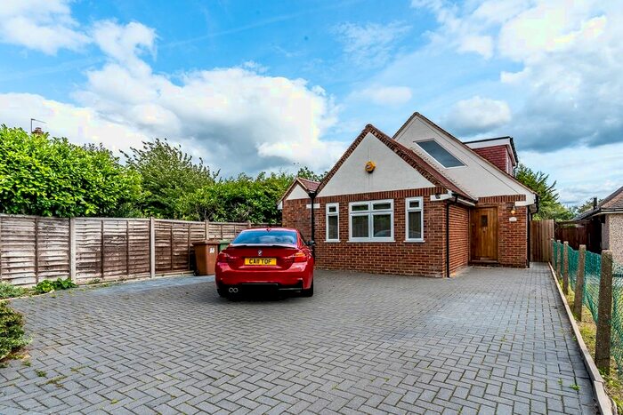 4 Bedroom Detached House To Rent In Potters Lane, Well End, WD6