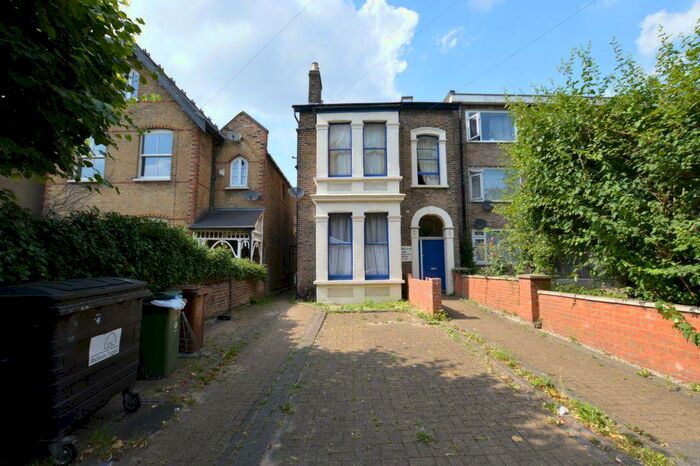 Studio To Rent In Hainault Road, London, E11