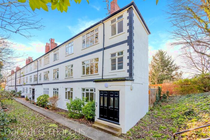 2 Bedroom Apartment For Sale In Martin Way, Morden, SM4