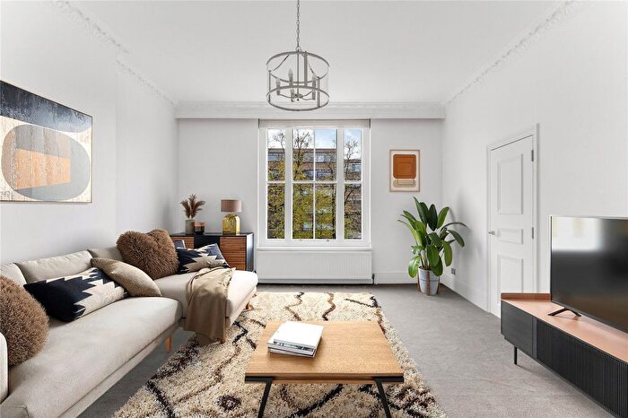 2 Bedroom Flat To Rent In Haverstock Hill, Hampstead, London, NW3