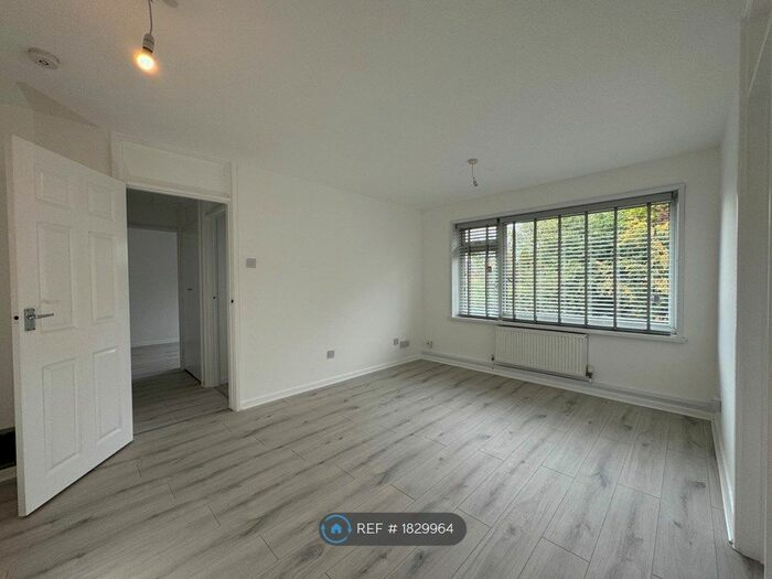 1 Bedroom Flat To Rent In Durovernum Court, Canterbury, CT1