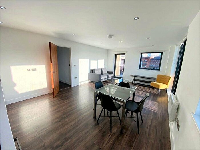 2 Bedroom Apartment To Rent In The Quadrant, Sand Pits, Birmingham, B1