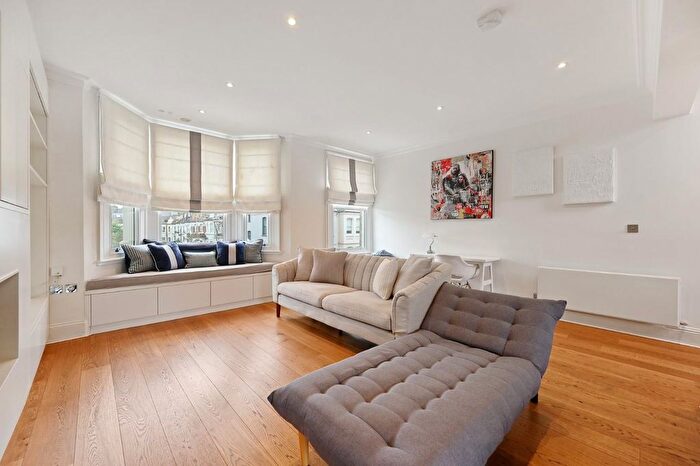4 Bedroom Maisonette To Rent In Tournay Road, Fulham, SW6