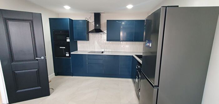 2 Bedroom Flat To Rent In Cornwall Rd, Bradford, BD8