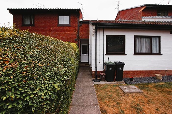 1 Bedroom Maisonette For Sale In Henbury View Road, Corfe Mullen, Wimborne, Dorset, BH21