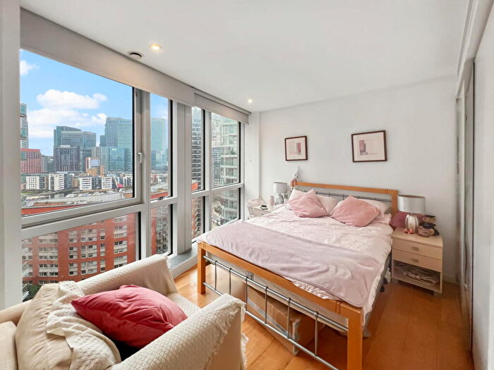 1 Bedroom Apartment For Sale In Fairmont Avenue, London, E14