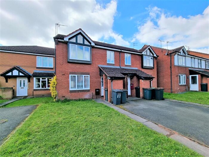 1 Bedroom Maisonette To Rent In Kenilworth Drive, Weavers Green, Nuneaton, CV11