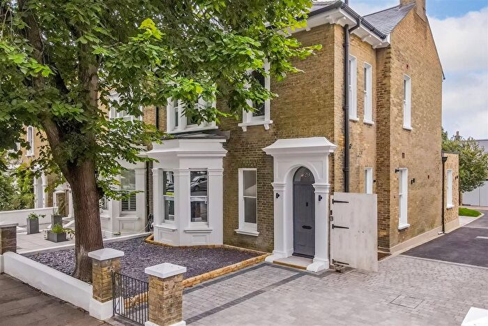 6 Bedroom Semi-Detached House To Rent In Denmark Villas, Hove, BN3