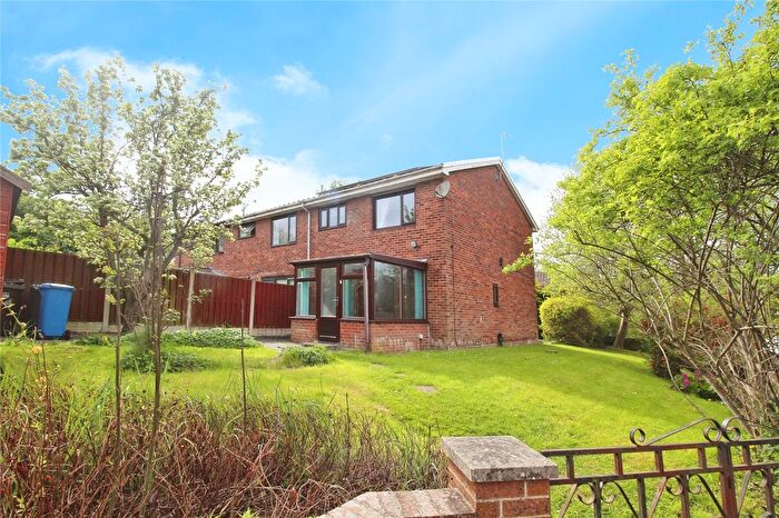 3 Bedroom End Of Terrace House For Sale In Warren Gardens, Chapeltown, Sheffield, South Yorkshire, S35