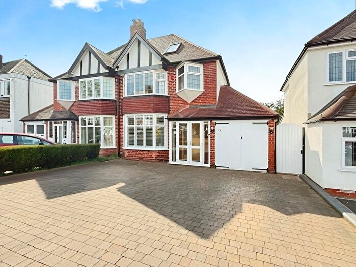 3 Bedroom Semi-Detached House To Rent In Kineton Road, Sutton Coldfield, B73