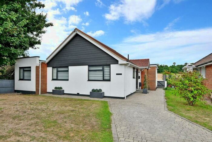 4 Bedroom Detached Bungalow For Sale In Easole Street, Nonington, Canterbury, Kent, CT15