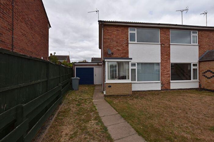 2 Bedroom Semi-Detached House To Rent In Troon Close, Stamford, PE9