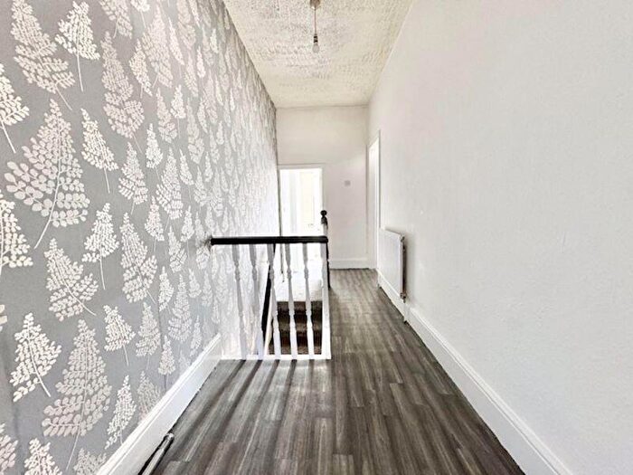 3 Bedroom Terraced House For Sale In Lovett Street, Cleethorpes, DN35