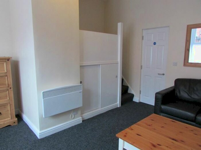 1 Bedroom Flat To Rent In Maud Avenue, Holbeck, Leeds, LS11