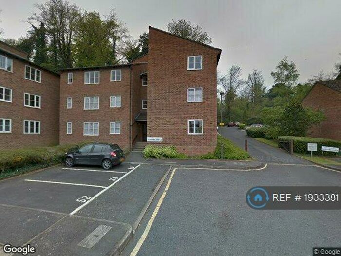 2 Bedroom Flat To Rent In Badgers Copse, Orpington, BR6