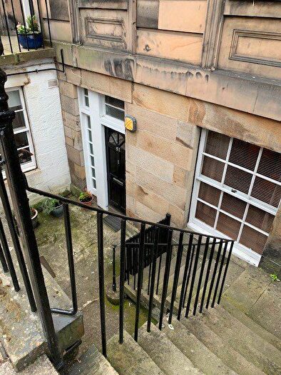 1 Bedroom Flat To Rent In Manor Place, Edinburgh, EH3