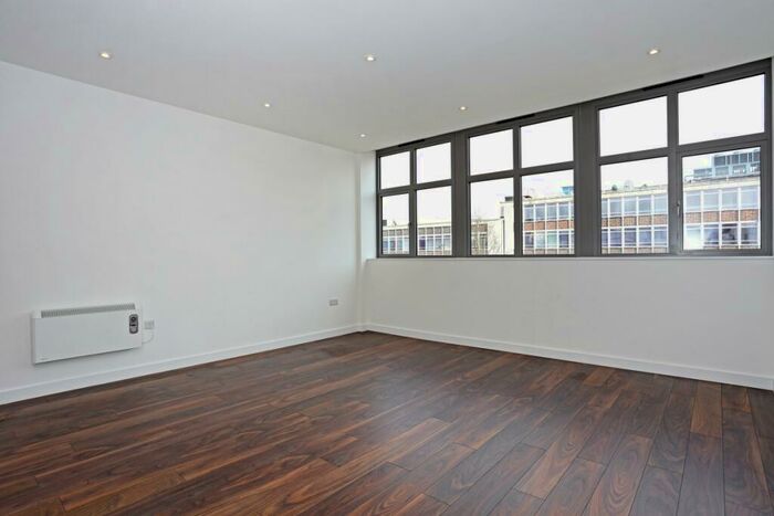Apartment To Rent In Imperial Drive Harrow, HA2