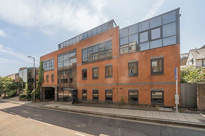 2 Bedroom Flat To Rent In Victoria Street, St Albans, AL1