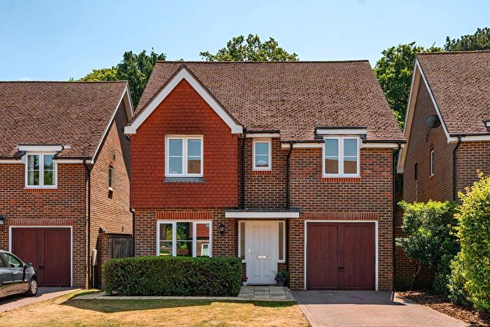 4 Bedroom Detached House For Sale In Cheyne Park Drive, West Wickham, Kent, BR4