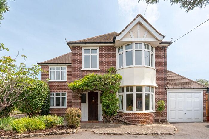 4 Bedroom Detached House For Sale In Banbury Road, Bicester, OX26