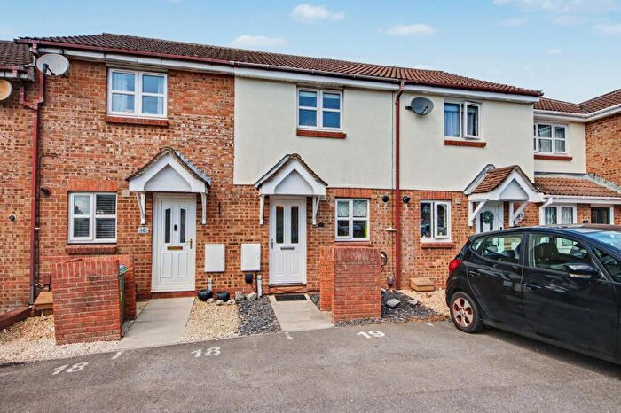 2 Bedroom Terraced House For Sale In Vokes Close, Sholing, SO19