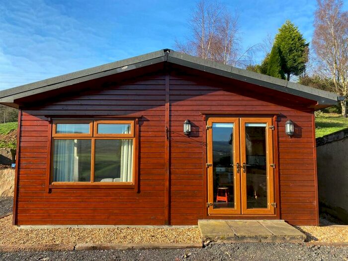 2 Bedroom Property To Rent In The Hague, Broadbottom, Hyde, SK14