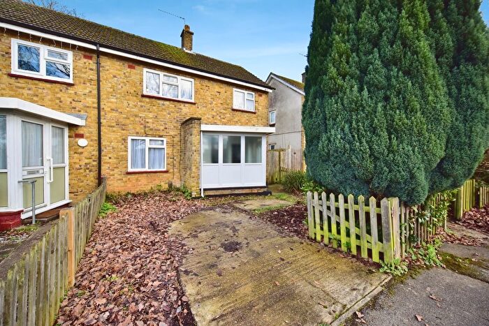 3 Bedroom End Terrace House For Sale In Highland Road, Maidstone, Kent, ME15