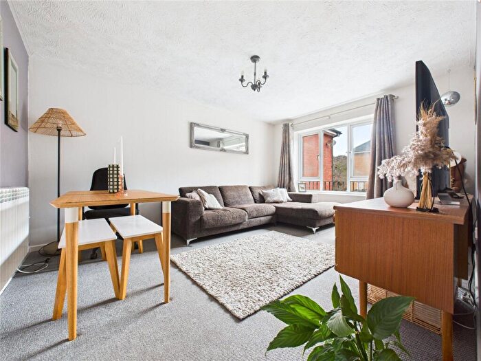 1 Bedroom Apartment For Sale In Butlers Close, Crews Hole, Bristol, BS5