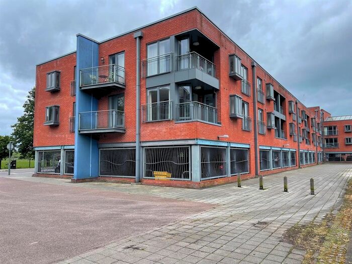 2 Bedroom Flat To Rent In Medina House, Diglis Dock Road, Worcester, Worcestershire, WR5