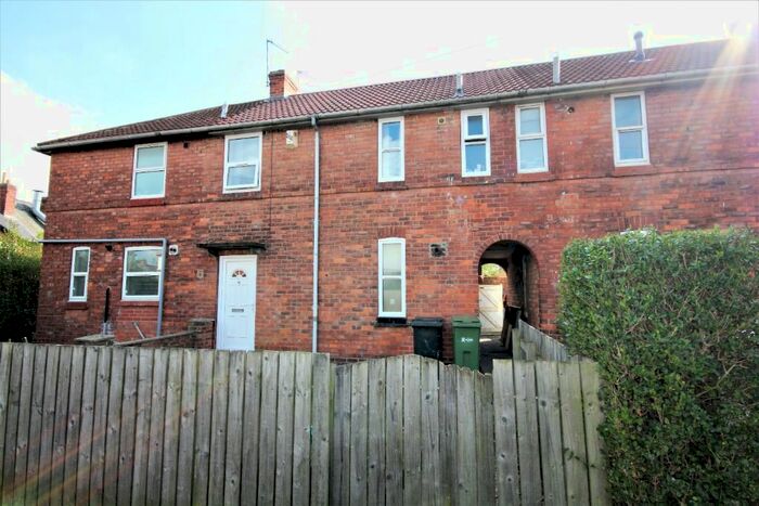 3 Bedroom Flat To Rent In Harington Avenue, York, YO10