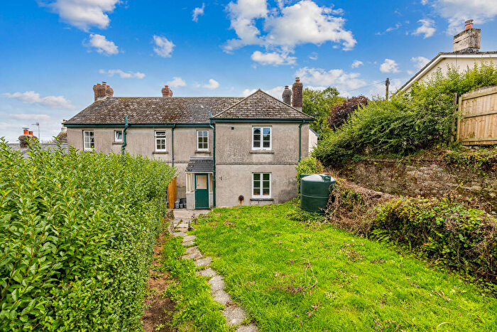 3 Bedroom Cottage For Sale In Fore Street, Holbeton, Devon, PL8