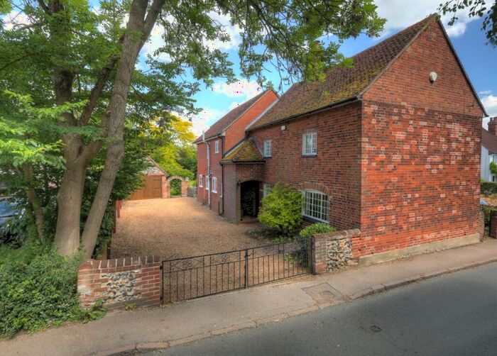 5 Bedroom Detached House For Sale In Bentfield Causeway, Stansted Mountfitchet, Essex, CM24