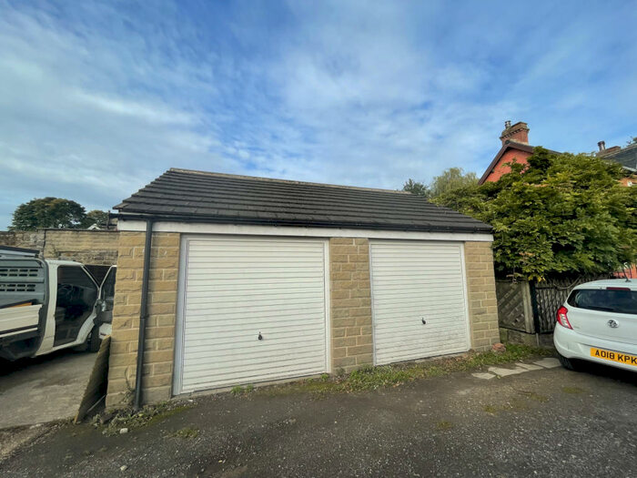 Garage / Parking To Rent In Crofton Terrace, Leeds, West Yorkshire, LS17